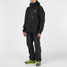 Load image into Gallery viewer, Arc&#39;teryx Alpha SV Jacket / 24K Black
