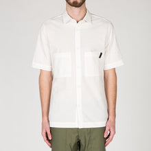 Load image into Gallery viewer, {ie SS Seersucker Shirt / White
