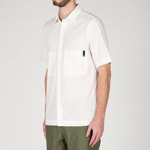 Load image into Gallery viewer, {ie SS Seersucker Shirt / White
