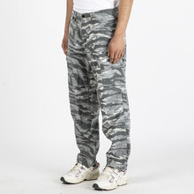 Load image into Gallery viewer, Liberaiders 6 Pocket Pant / Camo
