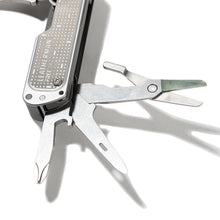 Load image into Gallery viewer, Leatherman Free T4 Multi-Tool / Silver
