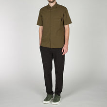 Load image into Gallery viewer, {ie SS Seersucker Shirt / Canteen
