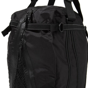 and wander 25L Tote Bag / Black