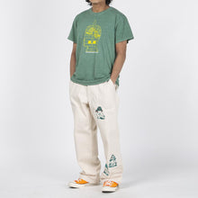 Load image into Gallery viewer, Brain Dead Syd T-shirt / Forrest
