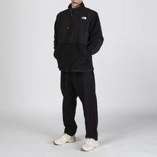 Load image into Gallery viewer, The North Face Denali 2 Jacket / TNF Black
